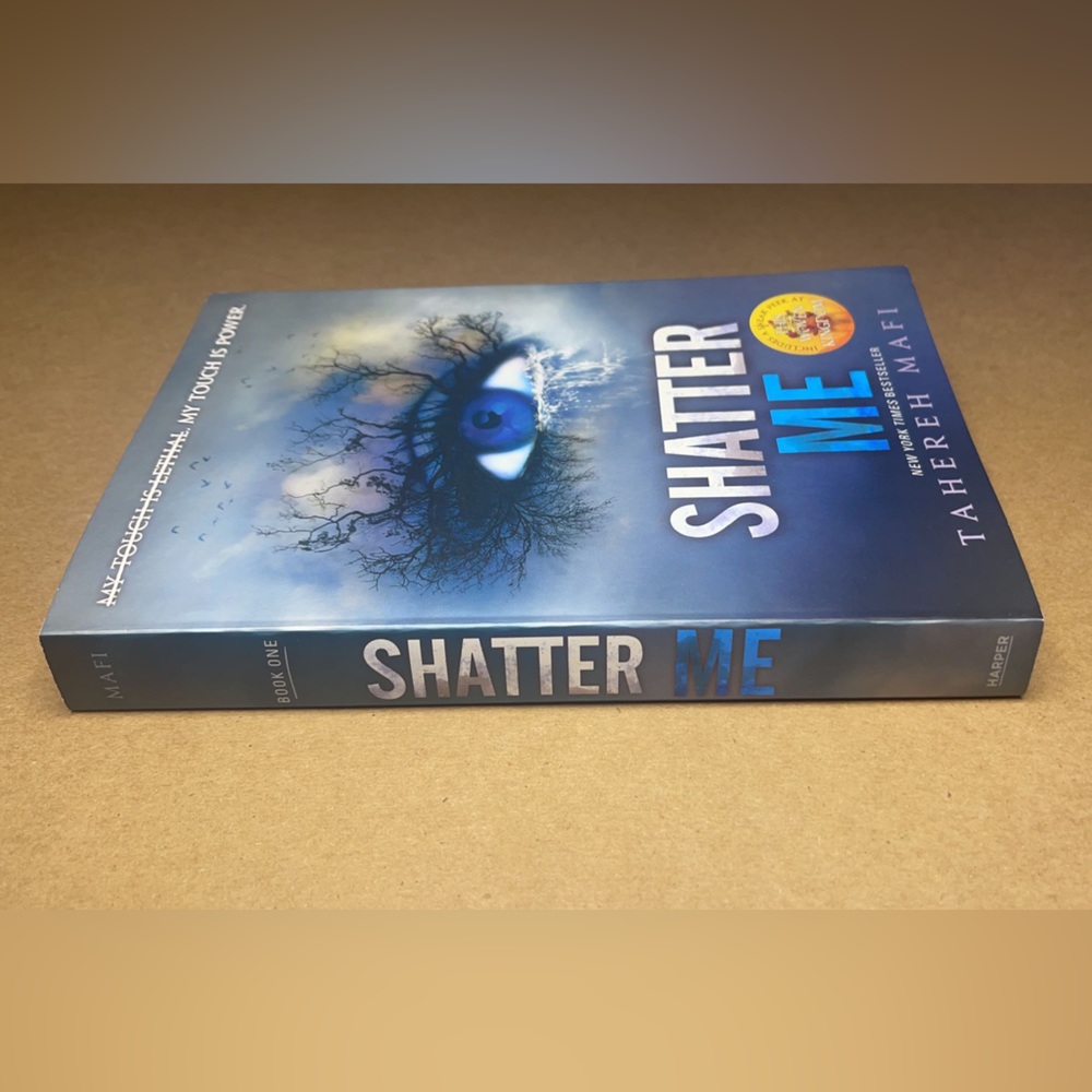 Shatter Me- Book One - Picture 2 of 2